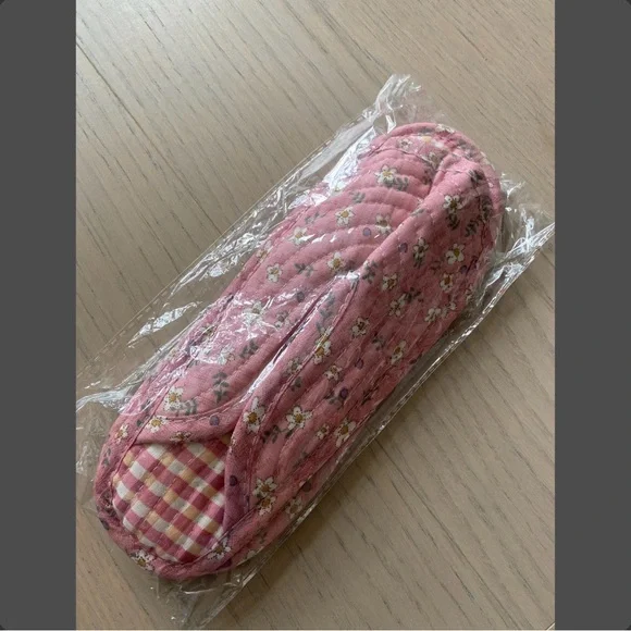 Floral and Patterned Women's Slippers - Picture 4 of 9